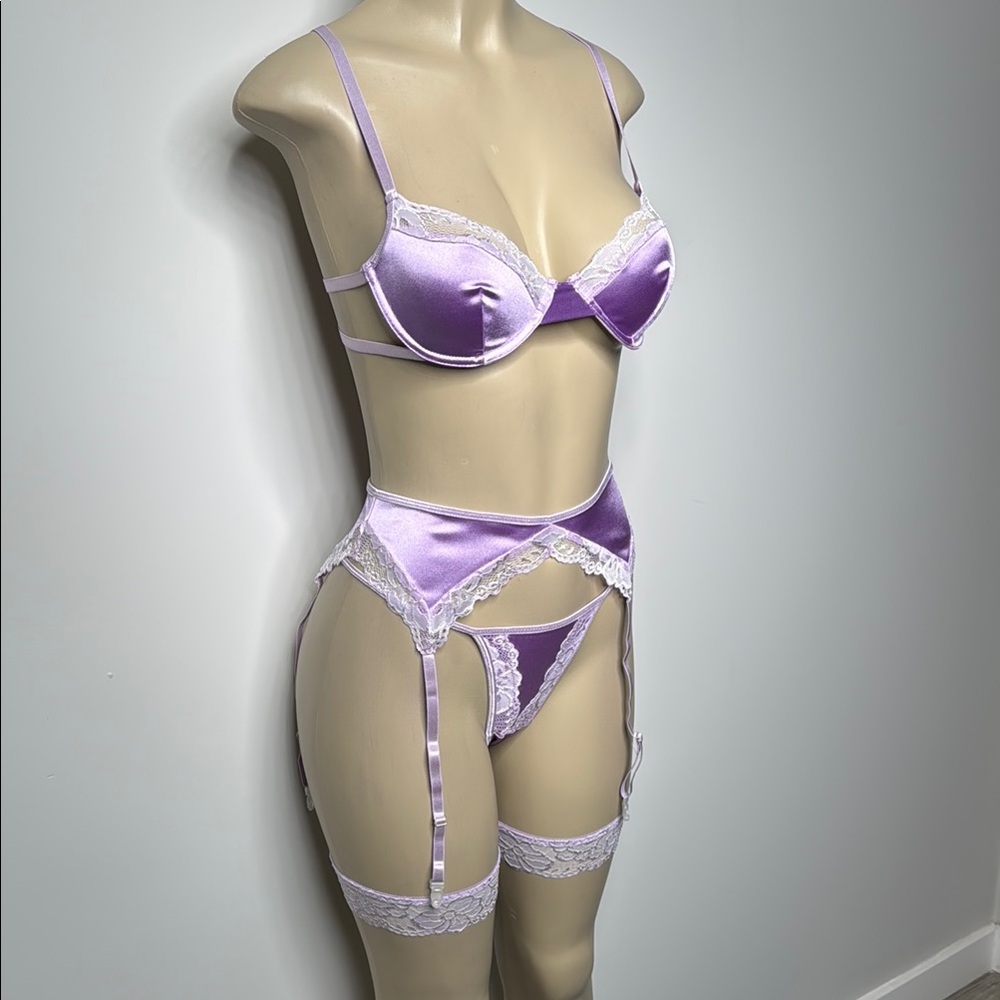 SHEIN Purple and White Satin Bra Intimates - Picture 2 of 5